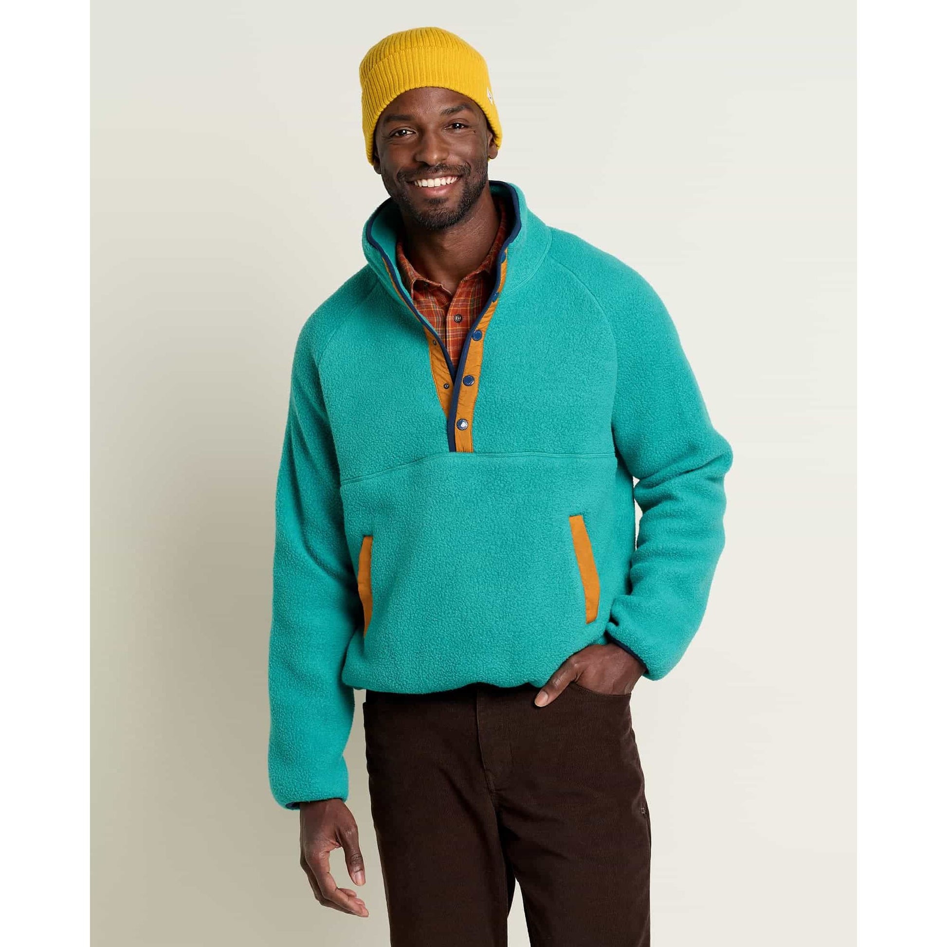 msg: Jamal is 6'2"and is wearing a size Medium.